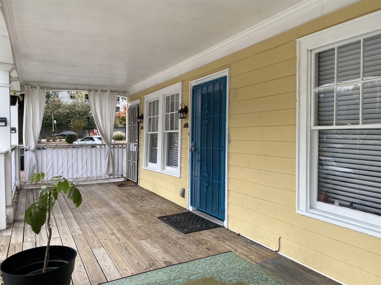 486 Boulevard Place Northeast #1 - Photo 4 of 22