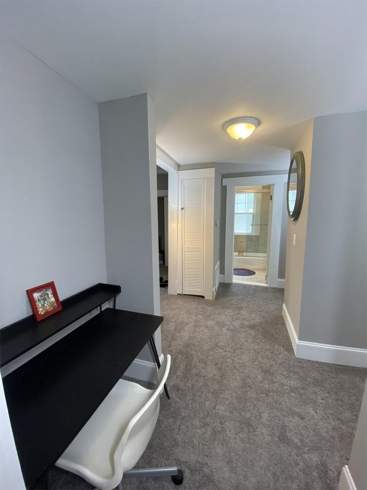 486 Boulevard Place Northeast #1 - Photo 7 of 22