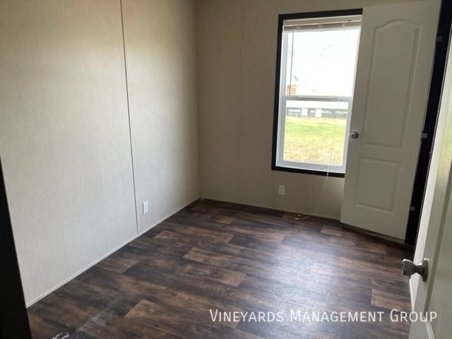 2710 W Oakridge Dr #8