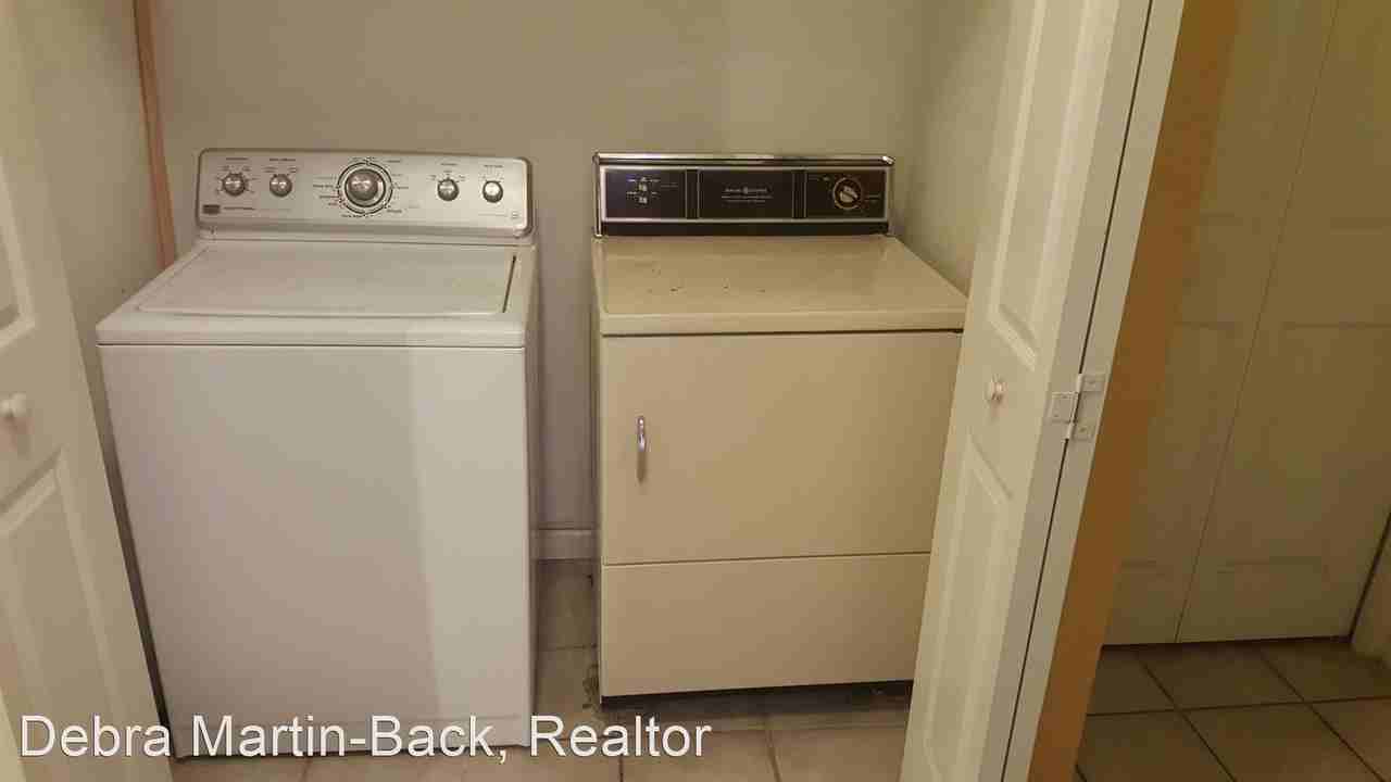 4124 Sw 15th Pl - Photo 3 of 17