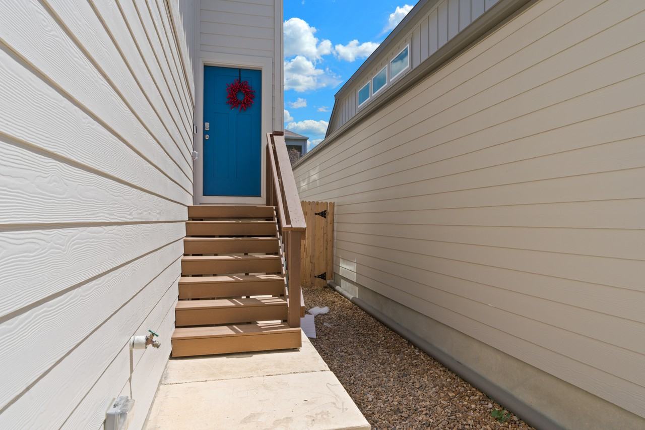 8006 Winterfell - Photo 3 of 21