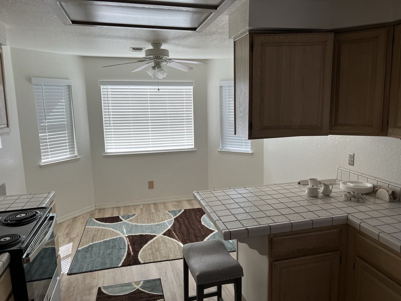 5640 Main Ave - Photo 2 of 9