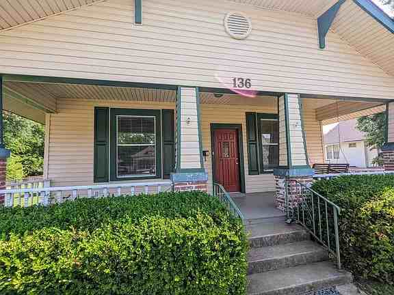 136 W Bryan Ave - Photo 2 of 16