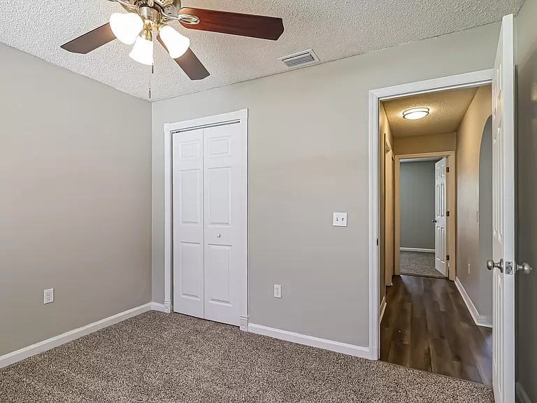 1108 Jayhil Dr - Photo 3 of 11