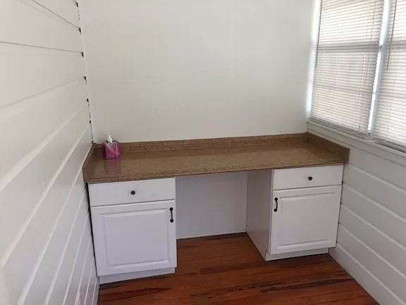 1310 Menna St - Photo 3 of 17