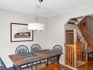 128 Attic Ct - Photo 2 of 8