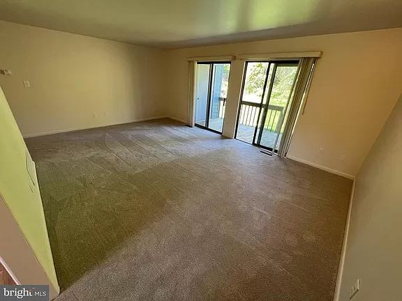 105 Foxfire Dr - Photo 3 of 10