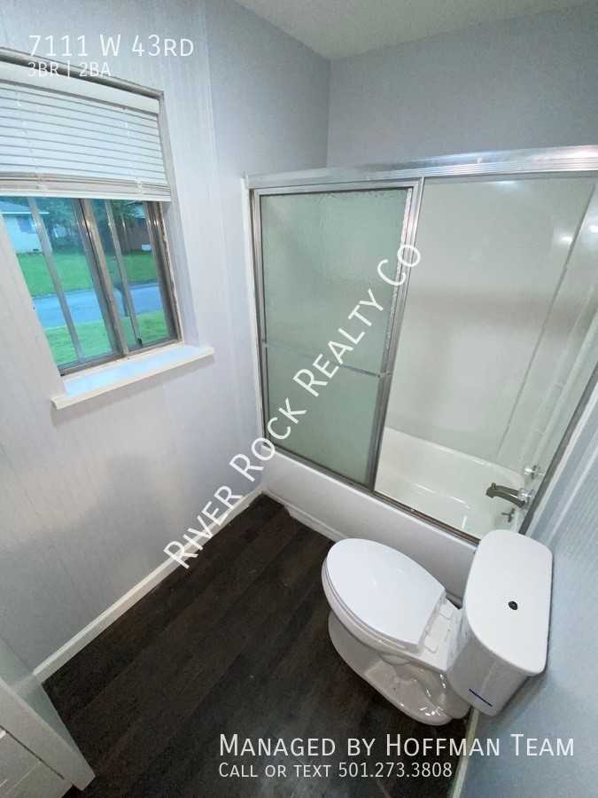 7111 W 43rd St - Photo 3 of 9