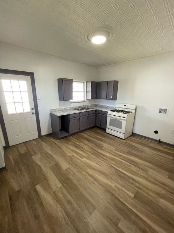 405 Millbridge St - Photo 5 of 18