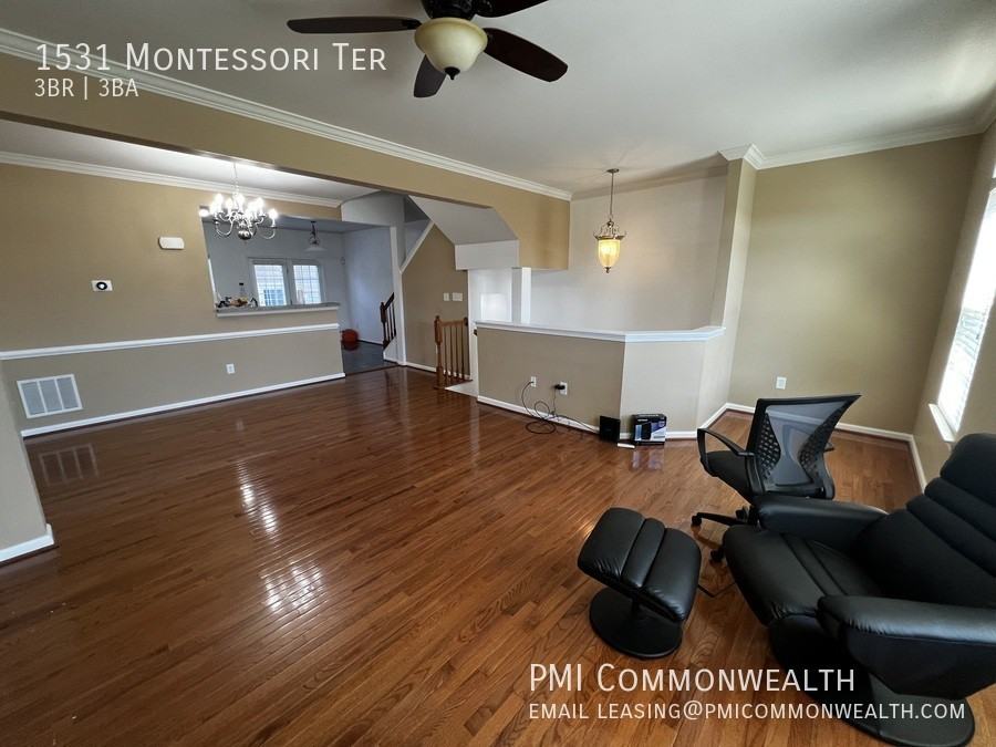 1531 Montessori Ter - Photo 3 of 24