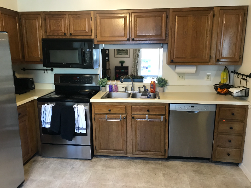 951 Lora Ln - Photo 2 of 7