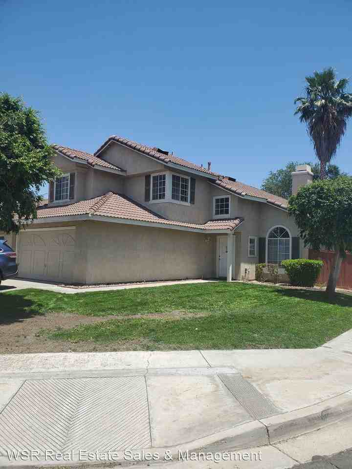 2727 Salem Ct - Photo 2 of 25