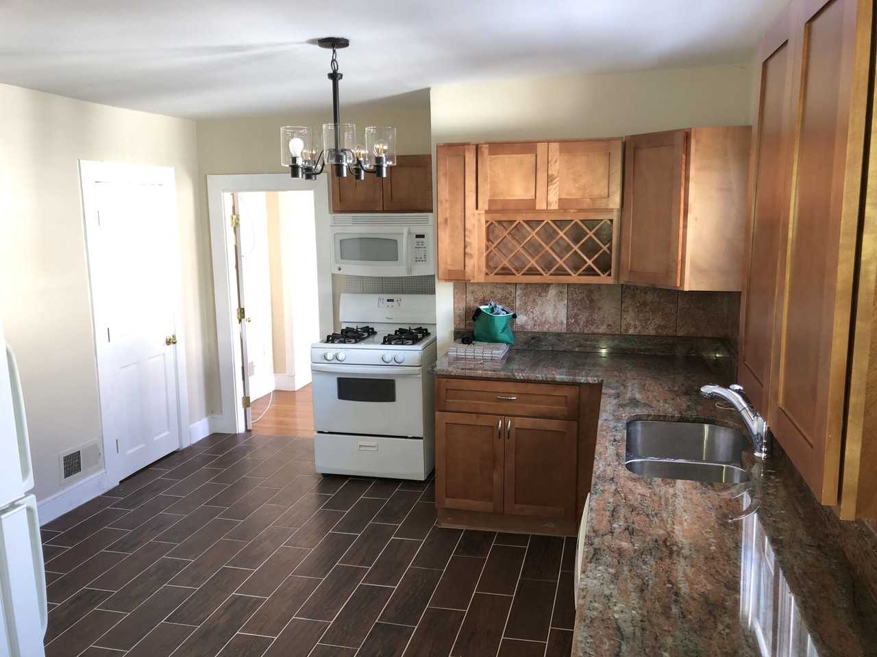 11 Andrew St #2 - Photo 6 of 20