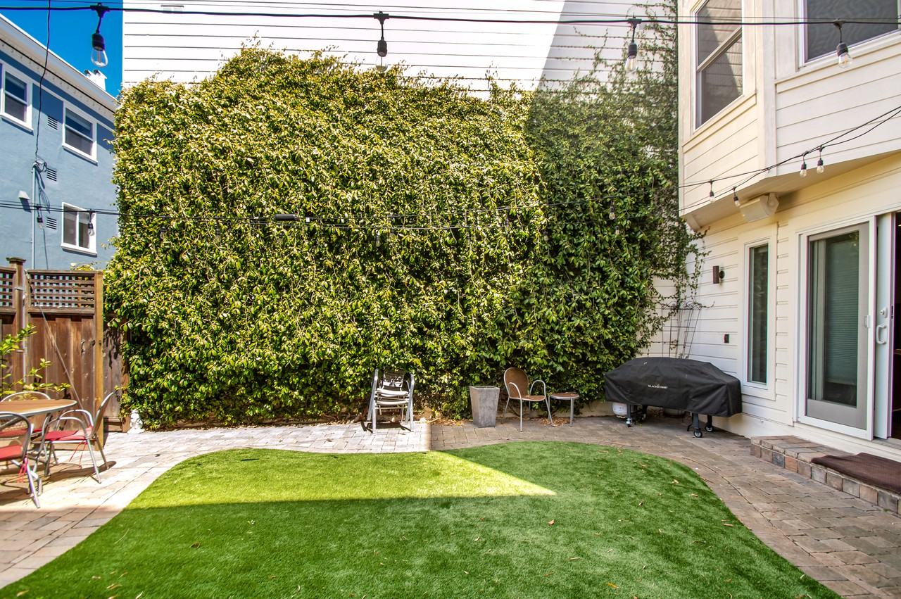 2314 Greenwich St #A - Photo 2 of 23