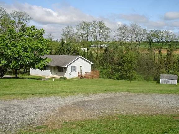 36 Roberts Rd - Photo 2 of 9