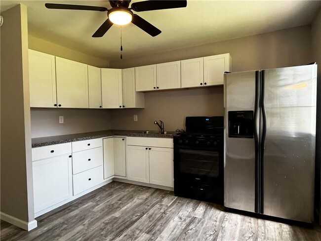 232 Gaywood Dr - Photo 3 of 9