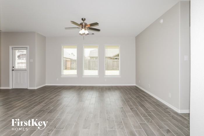 20138 Bushwick Falls Dr - Photo 3 of 15