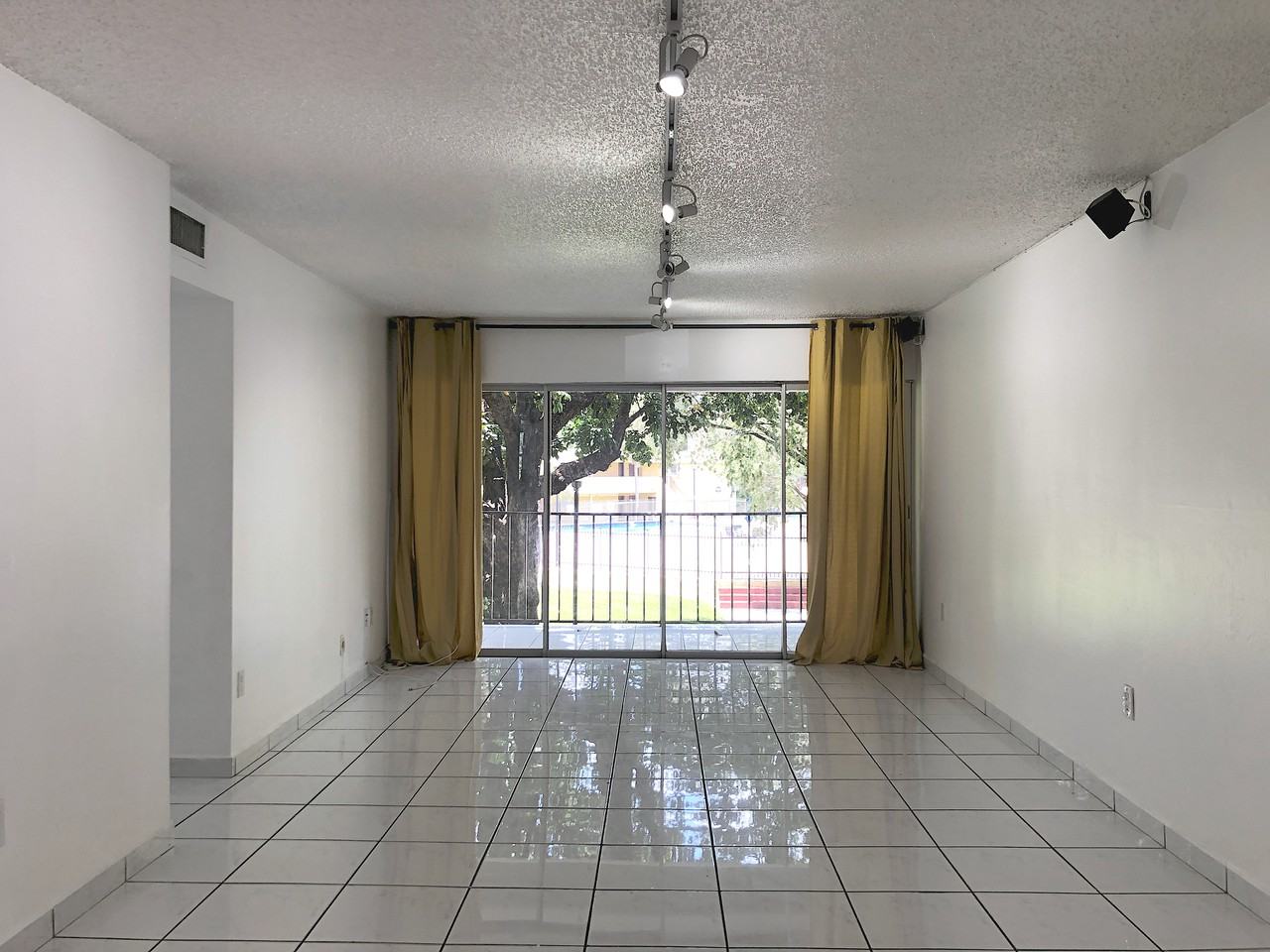 9190 Fontainebleau Boulevard 1 Fountainebleau Fl 2 Bedroom Condo For 2 450 Month Zumper