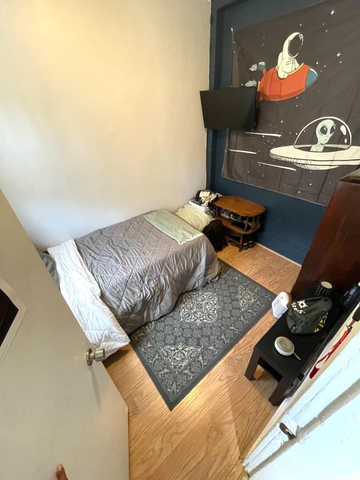 367 Maverick St #2 - Photo 3 of 7