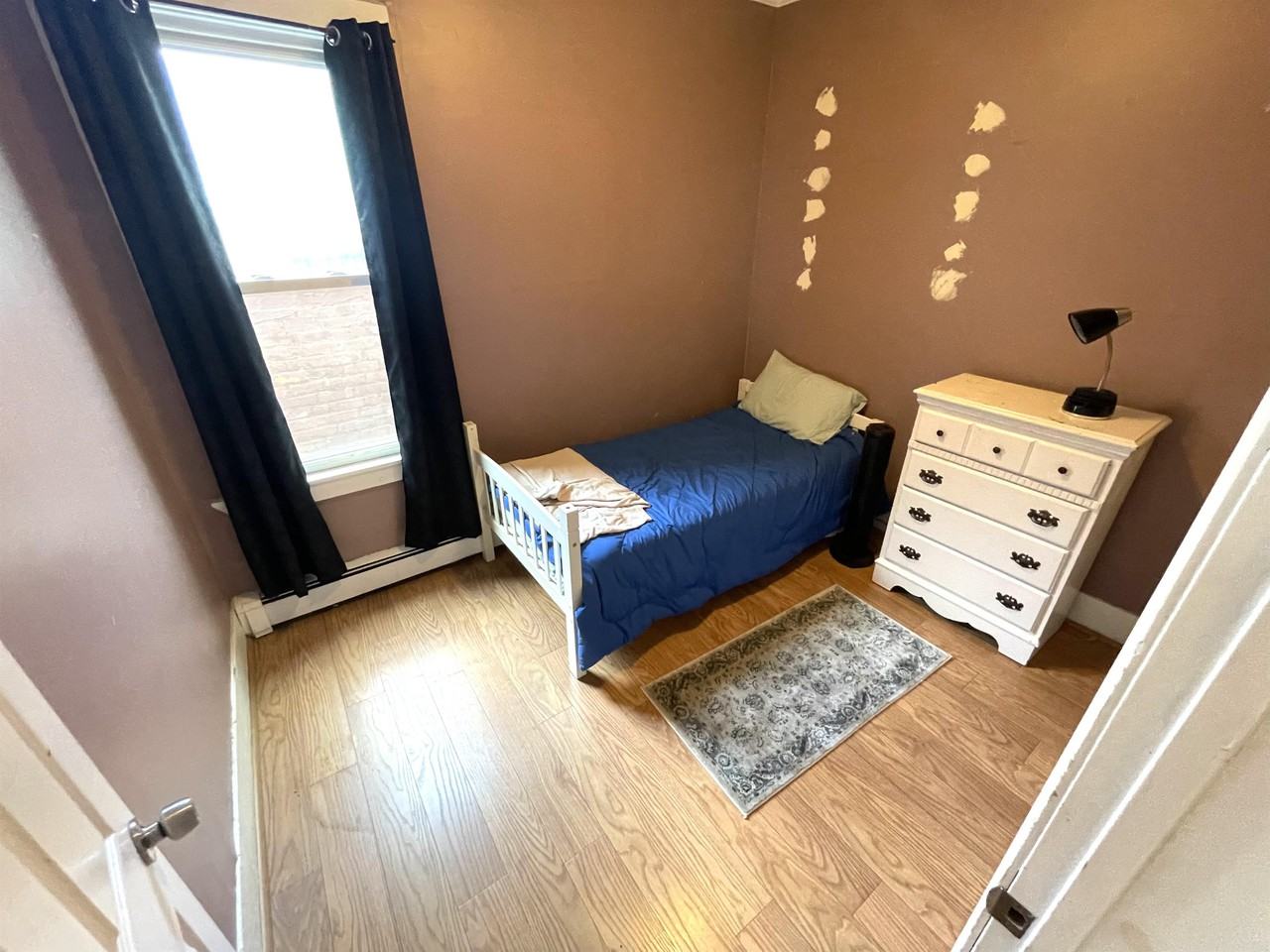 367 Maverick St #2 - Photo 4 of 7