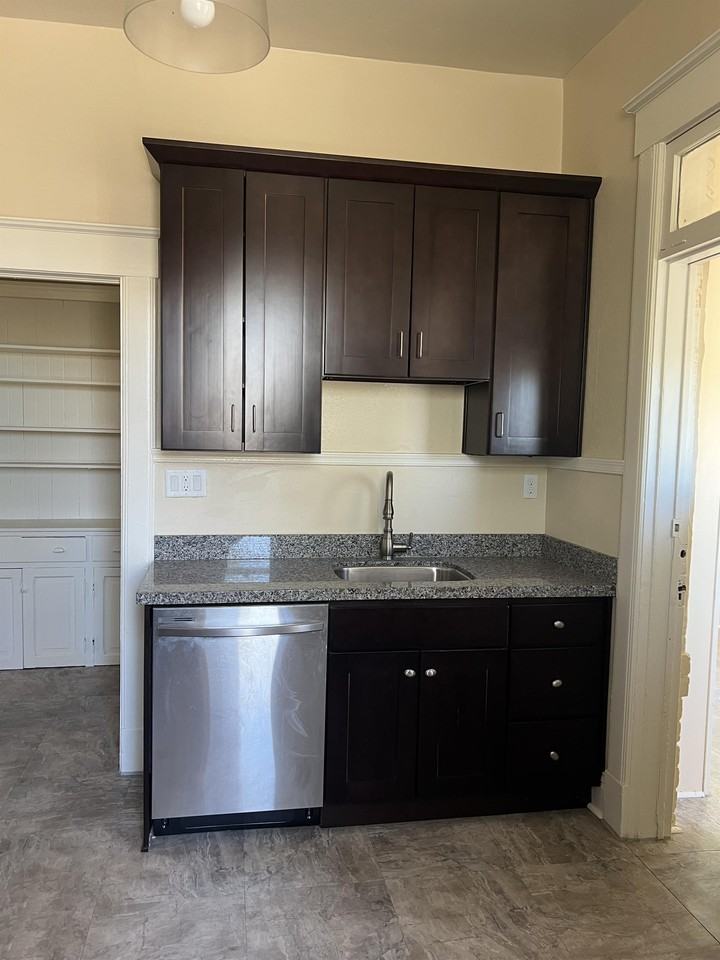 704 E University Blvd #1 - Photo 5 of 10