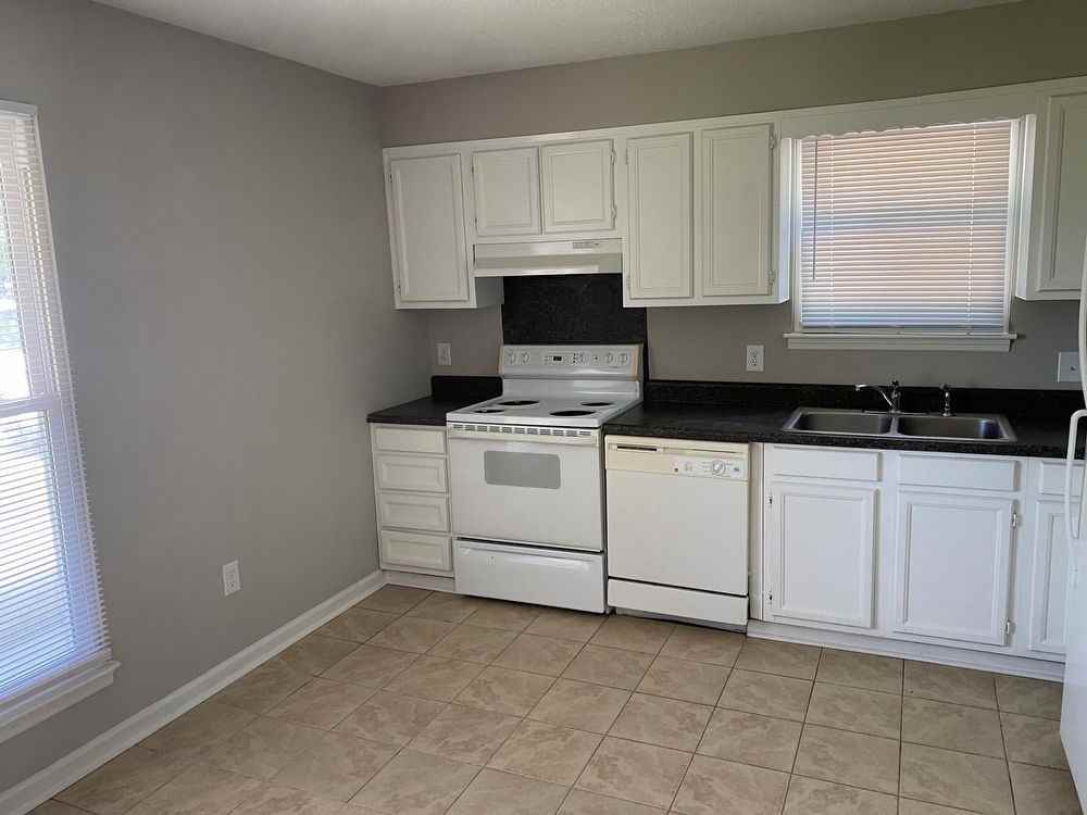 329 Country Rd - Photo 2 of 8