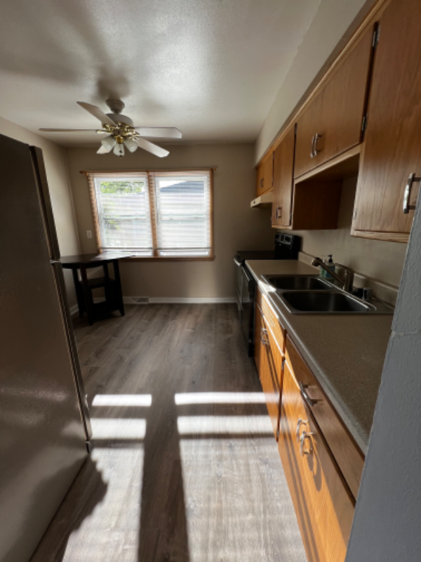 9613 W Oklahoma Ave - Photo 3 of 10