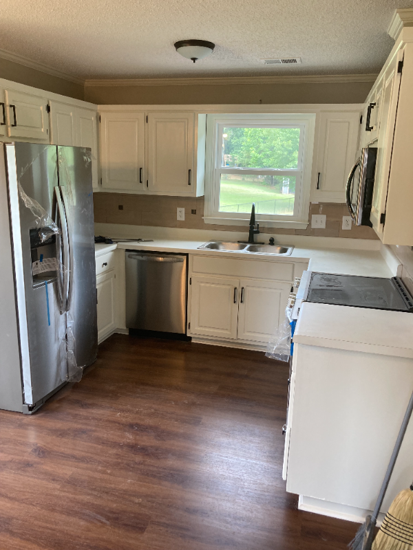 1030 Melrose Ct - Photo 3 of 21