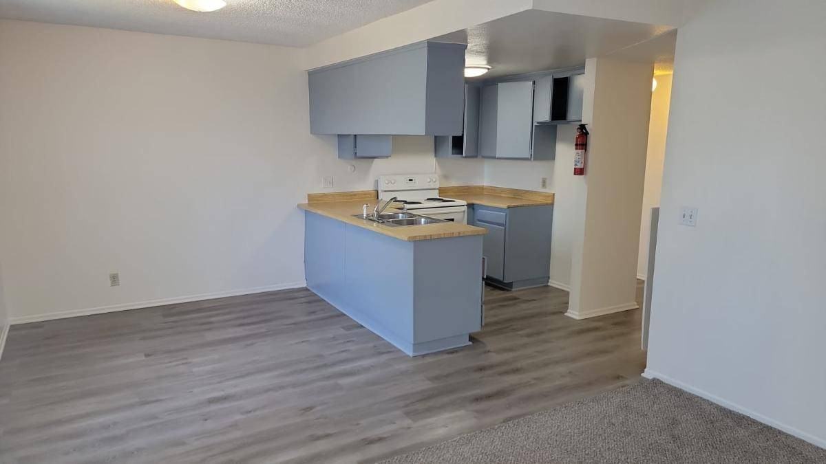 1635 1st St #C - Photo 2 of 4