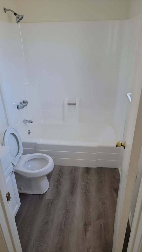 1635 1st St #C - Photo 3 of 4