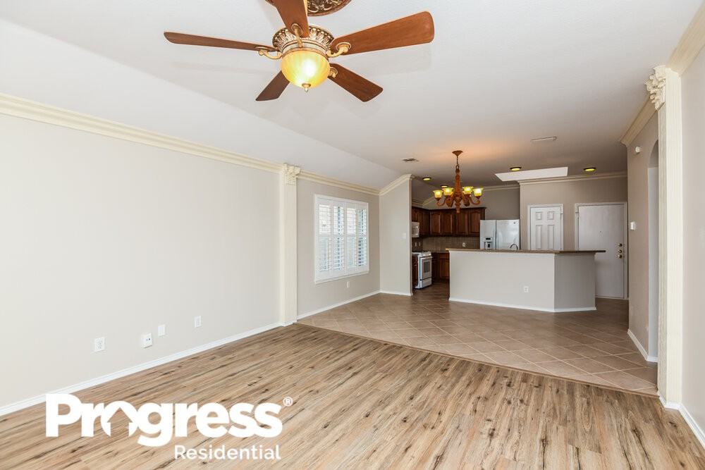 9700 Maryville Ln - Photo 3 of 16