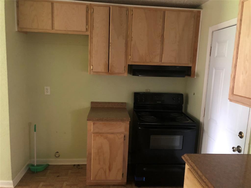 4219 Rockingham St #4219RIWM - Photo 3 of 9