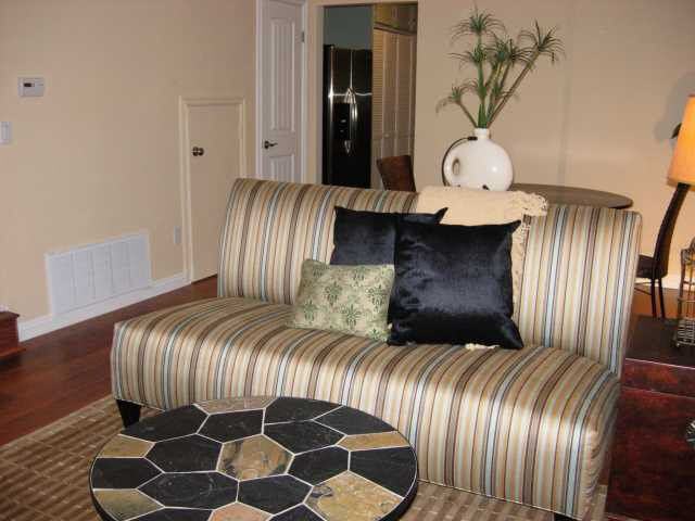 280 Roanoke Rd #1 - Photo 4 of 13