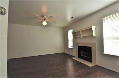 1002 N Molly Ct #1002 - Photo 3 of 17