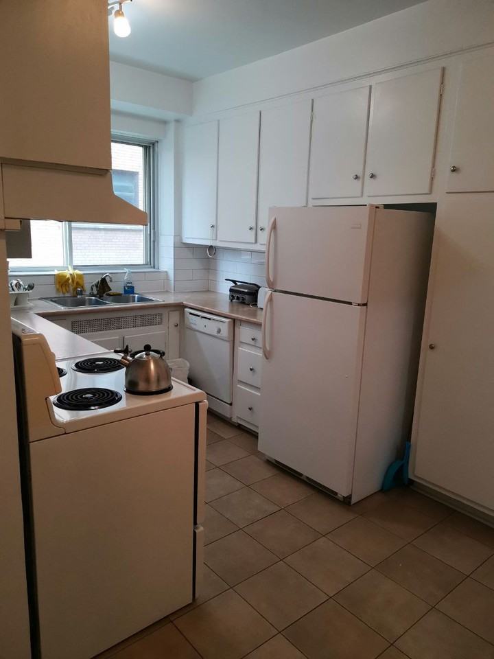 925 Boulevard Laird 109, MontRoyal, QC H3R 1Y9 1 Bedroom Apartment