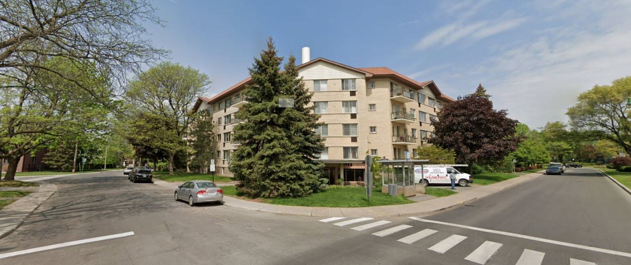 925 Boulevard Laird 109, MontRoyal, QC H3R 1Y9 1 Bedroom Apartment