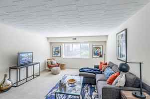 featured image of 100 Bryn Mawr Ct E