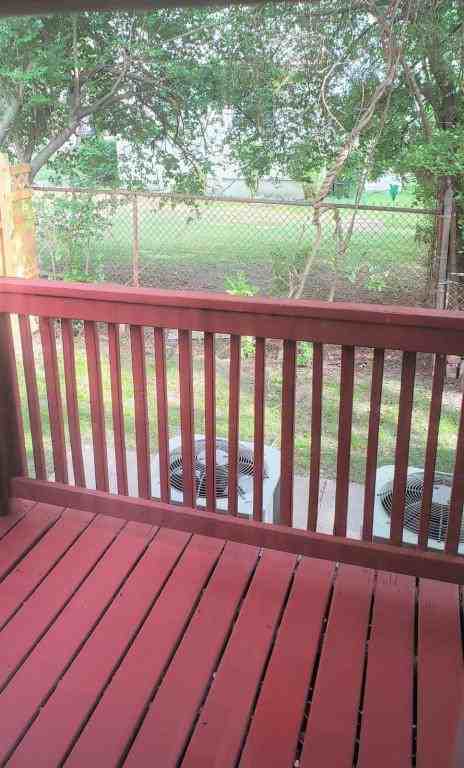 529 W 37th St - Photo 5 of 50