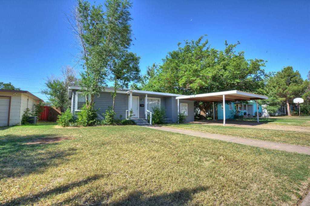 4509 45th St - Photo 2 of 16