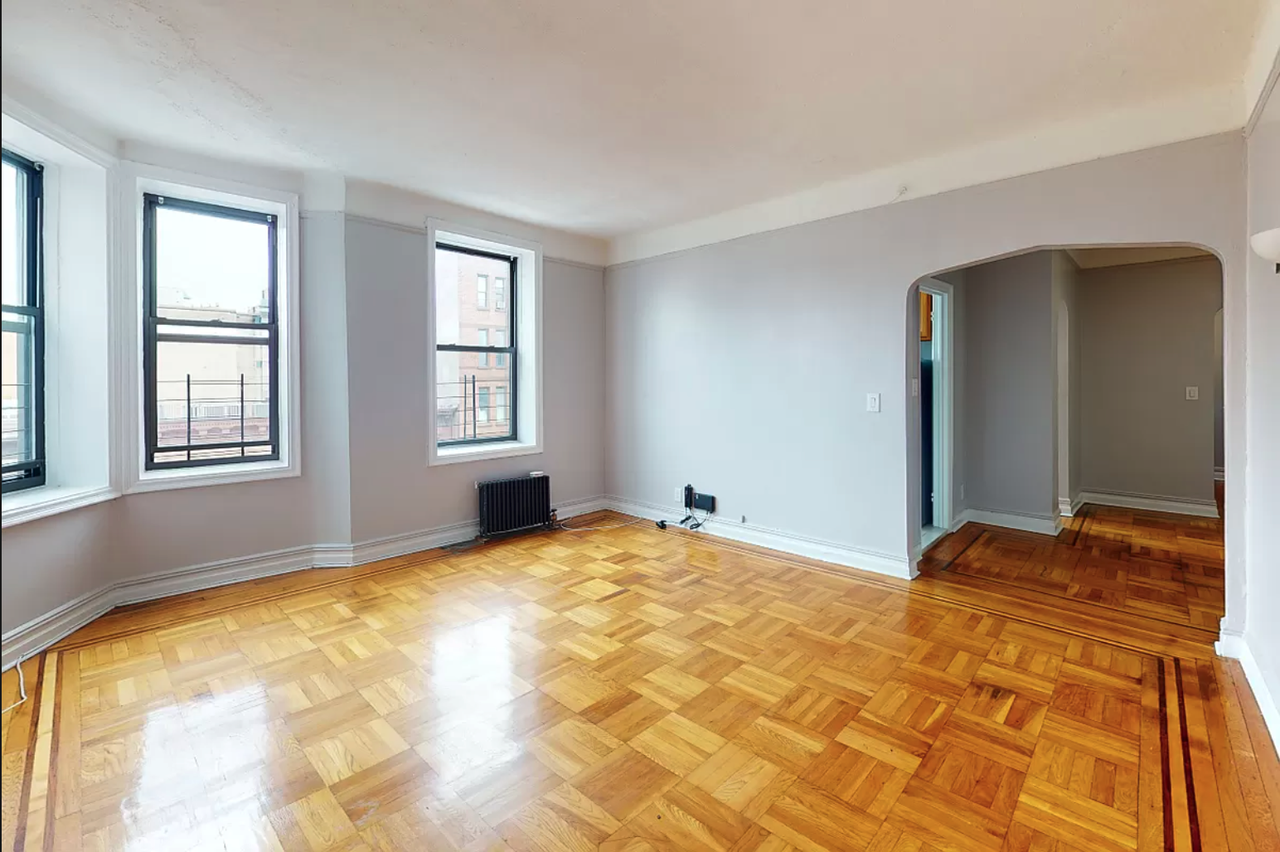 27 E 124th St #4
