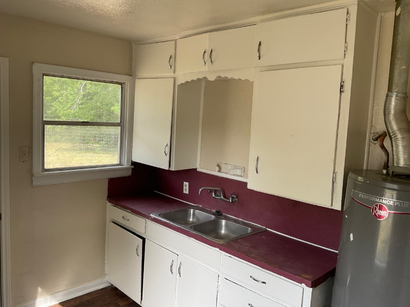 1225 Sherman St - Photo 3 of 6