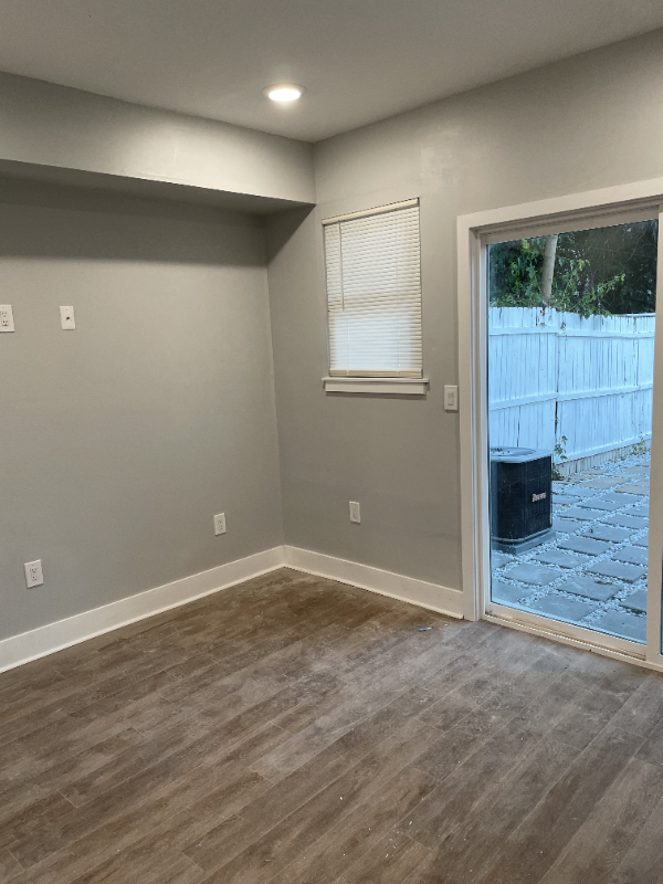 1837 E Sergeant St - Photo 3 of 14