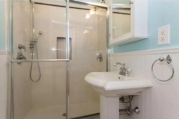 103 Sewall Ave #6 - Photo 5 of 10