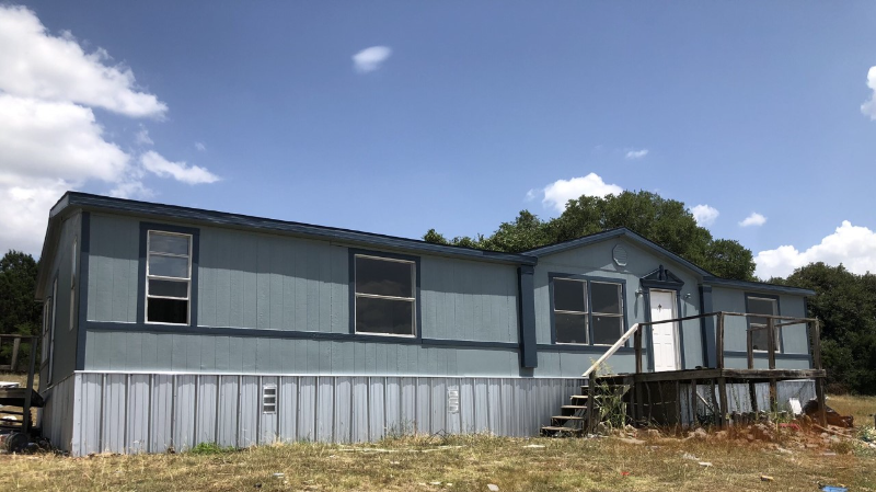 230 Lindas Ln - Photo 2 of 19