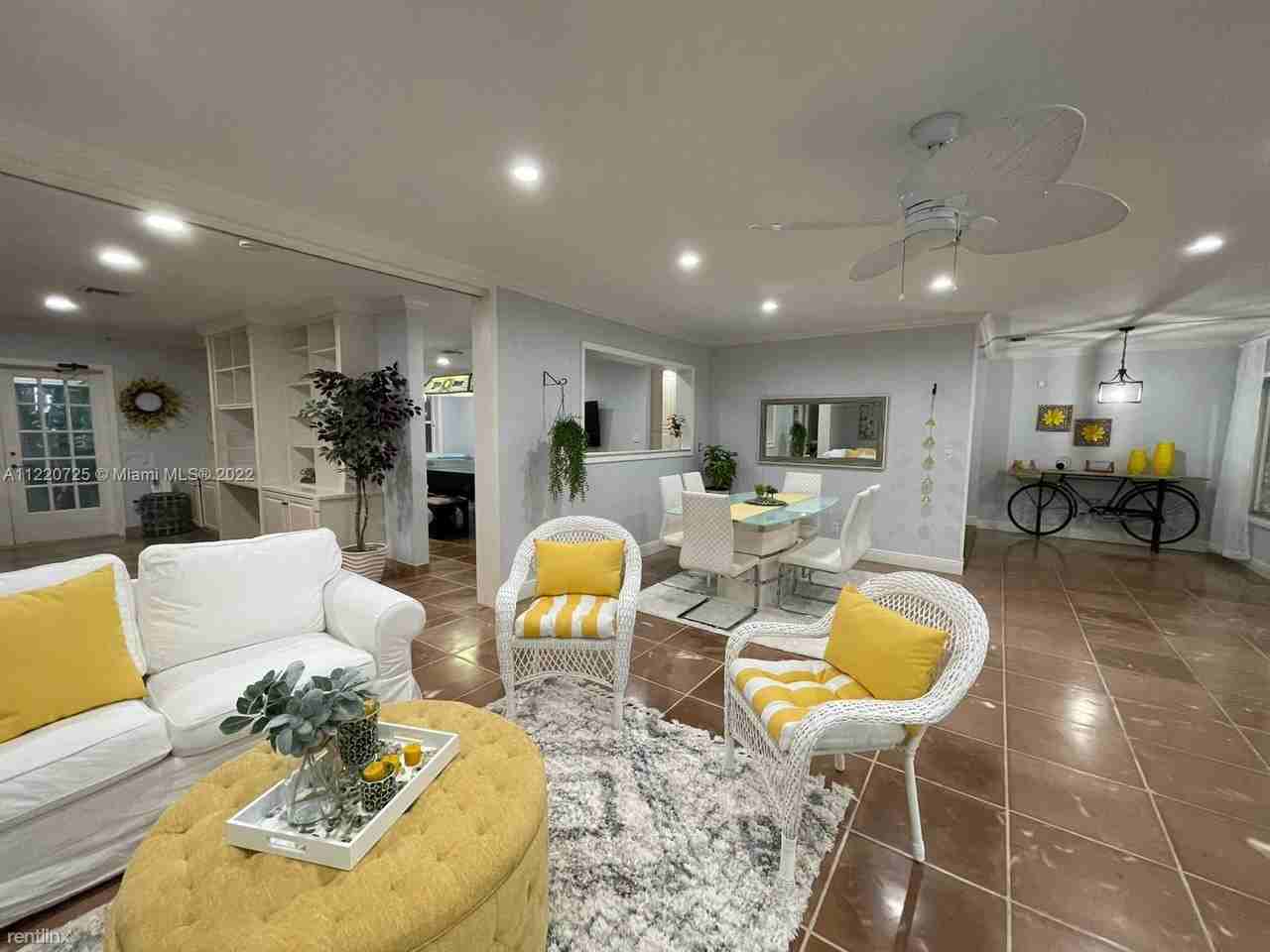 2317 Inlet Dr #1 - Photo 3 of 20