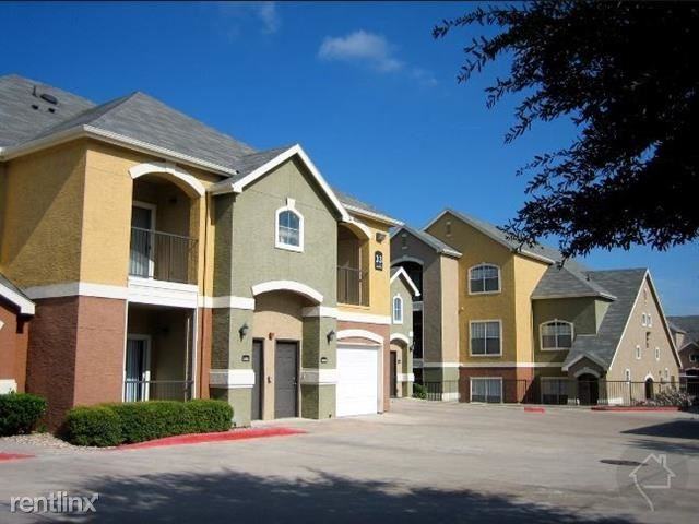 15822 Foothill Farms Loop - Photo 3 of 8