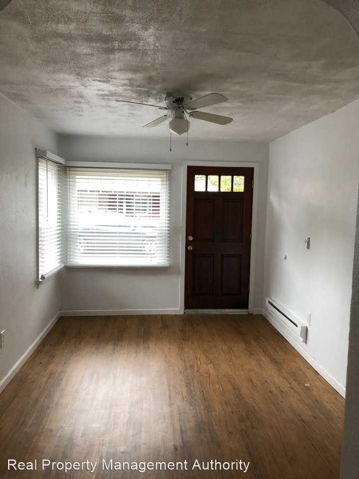 781 E St - Photo 2 of 10