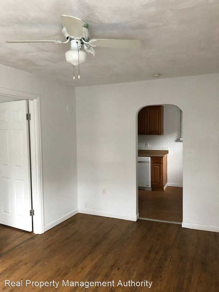 781 E St - Photo 3 of 10