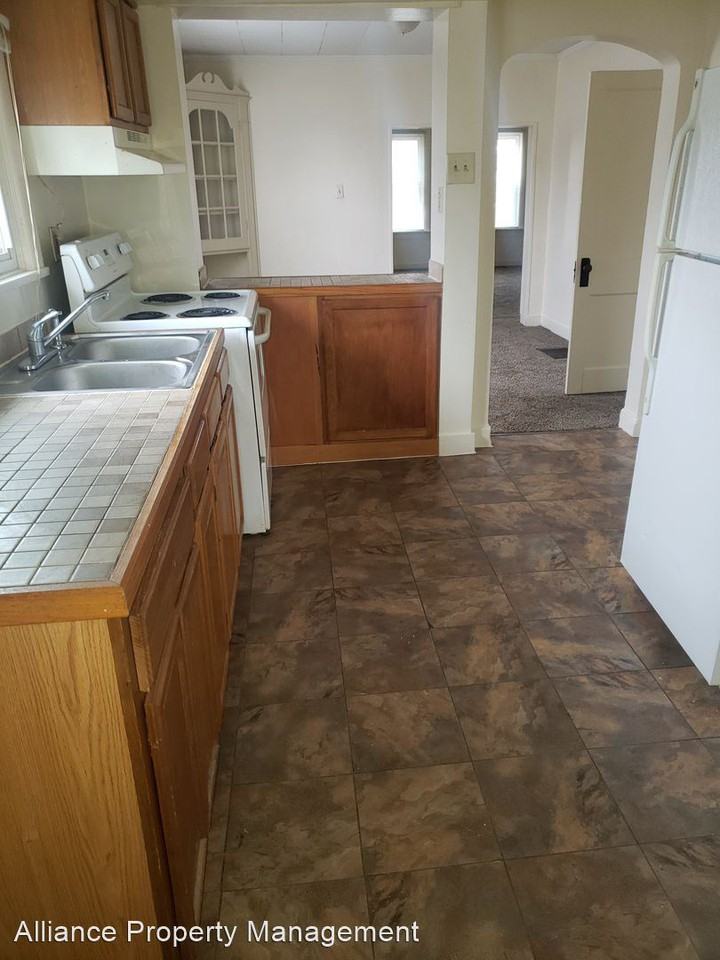 1437 Saint Marys Ave - Photo 2 of 7