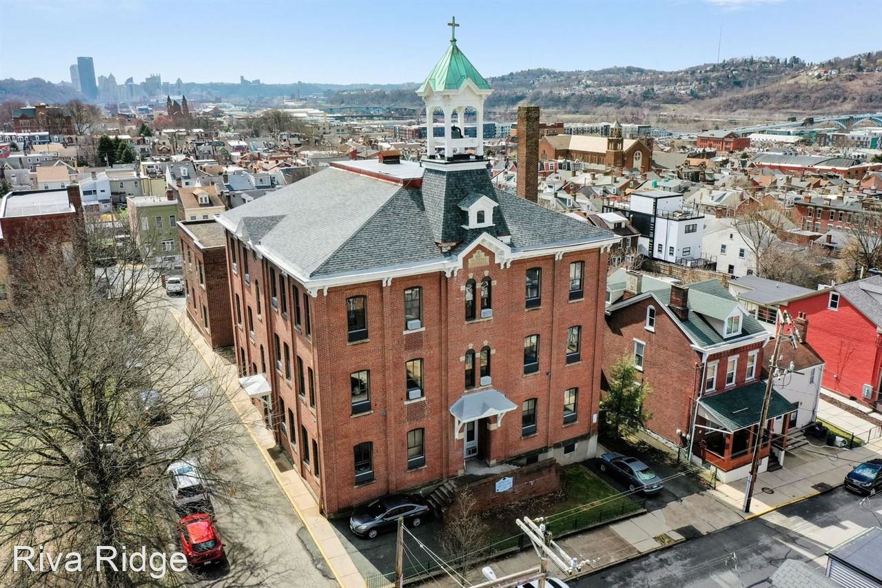 330 46th St - Photo 2 of 46